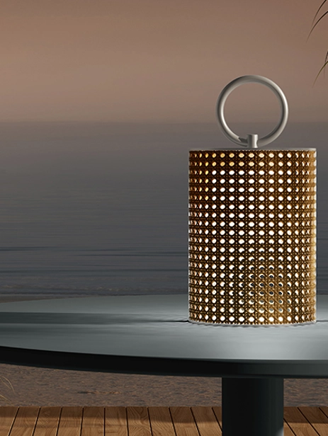 Clara Şarjlı Fener