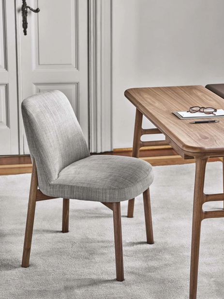 Abby Tekerlekli ve Döner Tabanlı Sandalye